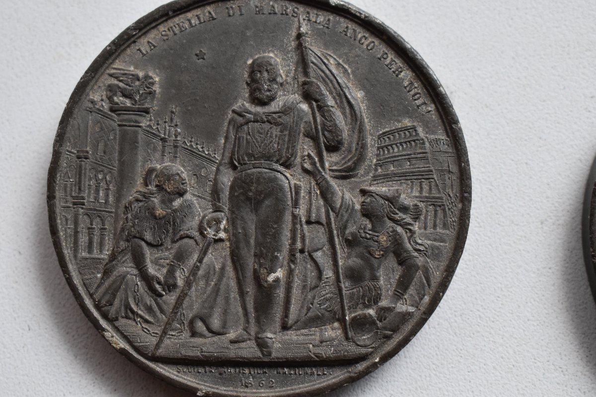 Italian-Garibaldi-Medale-And-Medalion